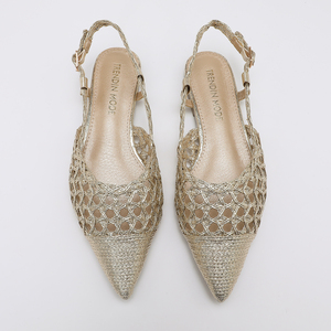 Sandali Eleganti da Donna Color Oro con Punta Affusolata e Cinturino Regolabile, Modello Slingback con Dettagli Traforati in Rete per l'Estate - Product Image 6