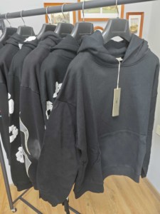 <span class=keywords><strong>Felpa</strong></span> di Alta Qualità da Uomo Collezione FW24 Ss25, <span class=keywords><strong>Felpa</strong></span> con Cappuccio Larga in Denim con Motivo a Ragno, Articoli Essenziali per l'Autunno - Product Image 3