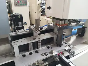 Máquina cortadora de rollos de papel