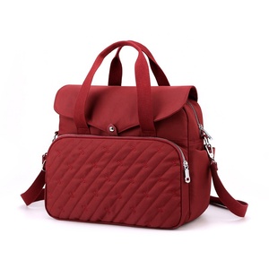 Grand sac à couches utile personnalisé à bon prix organisateur de sac à couches éminent sac à couches <span class=keywords><strong>protection</strong></span> contre le froid pour <span class=keywords><strong>bébé</strong></span> vaste sac à couches polochon - Product Image 4