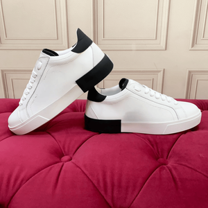 Nouvelles chaussures de sport décontractées Gabbna, style papa, à semelle plate, classiques, tendance et à motifs graffiti, contrastées noir et blanc. - Product Image 1