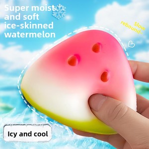 Pelota Antiestrés de PU con Textura Tipo Mochi de Sandía, Juguete de Rebote Lento con Forma de Fruta para Jóvenes (15-35 años) - Product Image 2