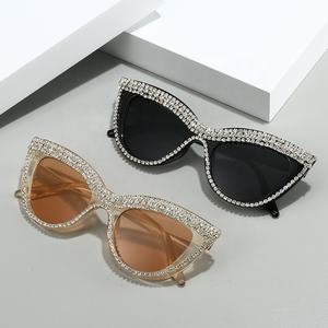 Lustro occhiali da sole Bling Cat Eye per le donne di lusso tonalità Decorative costumi per feste occhiali da sole all'ingrosso - Product Image 5
