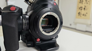 90% กล้อง Canon EOS C100 <span class=keywords><strong>Mark</strong></span> <span class=keywords><strong>2</strong></span> 4.3นิ้ว, จอ LCD 1080P Full HD เซ็นเซอร์ CMOS กล้องดิจิตอลระดับมืออาชีพพร้อมช่องเสียบการ์ด SD คู่ - Product Image 5