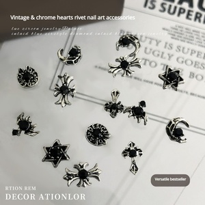 Joyería para Uñas Croheart Oscura en Oferta, Decoración de Uñas con Cruz, Estrella y Luna, Estilo Retro - Product Image 5