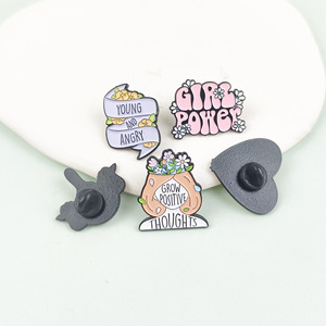 Broches en alliage Girl Power, broches personnalisées sur le thème du féminisme, plaquées or, émail doux, badges de revers de mariage pour les amis, vente en gros - Product Image 2