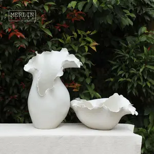 Merlin Living Handmade Pinch Flower White Vase Ceramic Home Decor Vase For Chaozhou Factory Ceramic Wholesale