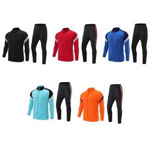Completo Sportivo da Uomo Personalizzabile con Logo, Traspirante e ad Asciugatura Rapida, Leggero per Allenamento Calcio - Product Image 4
