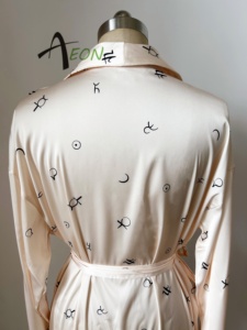 Copricapo da sposa con stampa personalizzata lunga <span class=keywords><strong>vestaglia</strong></span> in <span class=keywords><strong>seta</strong></span> Kimono lungo fino al pavimento - Product Image 4