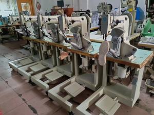 Máquina <span class=keywords><strong>de</strong></span> costura <span class=keywords><strong>de</strong></span> suela <span class=keywords><strong>de</strong></span> pared <span class=keywords><strong>de</strong></span> <span class=keywords><strong>segunda</strong></span> <span class=keywords><strong>mano</strong></span>, para muchos tipos <span class=keywords><strong>de</strong></span> material - Product Image 3