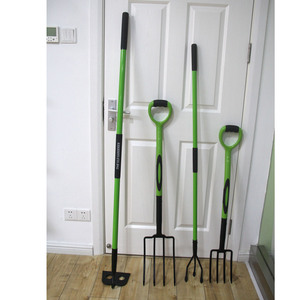 Fourche <span class=keywords><strong>à</strong></span> bouse de terre tournante agricole Fourchette en acier fer <span class=keywords><strong>à</strong></span> quatre dents Houe Plantation Légumes Tournant Ail Manganèse Fourchette en acier - Product Image 3