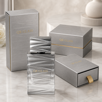 Flacon de parfum vide 50ml 100ml, design carré personnalisé, plaque en aluminium, pulvérisateur transparent à sertir, flacon de parfum en verre de luxe avec logo