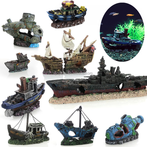 Décoration d'aquarium réaliste en forme de navire pirate en ruine, ornement de <span class=keywords><strong>bateau</strong></span> coulé en résine avec des cachettes en forme de grotte - Product Image 1