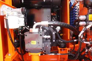 รถขุดไฮดรอลิกสำหรับงานหนัก รุ่น CDM6075N ที่เชื่อถือได้ พร้อมระบบระบายความร้อนที่ได้รับการปรับปรุงเพื่อการใช้งานต่อเนื่องเป็นเวลานาน - Product Image 2