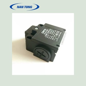 Interrupteur de fin de course Nantou Cls-301 SPDT 24 V 1 A, tête en acier noir, type bouton-poussoir - Product Image 1
