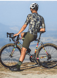Pantaloncini da Ciclismo Monton Personalizzati Senza Cuciture, Modello Intero con Bretelle, Tinta Unita per Uomo - Product Image 6