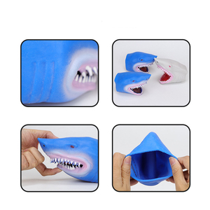 โมเดลฉลามเมกาโลดอน ของเล่นเสริมพัฒนาการเด็ก รูปทรงสัตว์ทะเล ทำจากยาง รูปทรงฉลามทะเล ของเล่นจำลองฉลาม  ถุงมือฉลาม  ของเล่นพลาสติก - Product Image 6