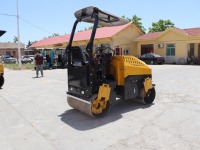 Rouleau compresseur vibrant 2 tonnes à double tambour, moteur électrique haute efficacité, facile à utiliser, meilleur prix
