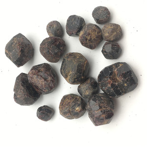 Bán buôn Tự Nhiên Vòng thô Garnet đá nguyên liệu Garnet pha lê giảm chữa bệnh đá cho phong thủy - Product Image 6