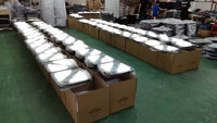 Lampe solaire carrée pour cour LED 20W 3000K 4000K 6000K, boîtier en aluminium, hauteur du poteau 4M, vente en gros directe d'usine, OEM