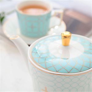 Juego de Tazas y Platos de Cerámica Personalizados con Esmalte de Color y Borde Dorado de Lujo, para Espresso, Cappuccino, Café Turco y Té - Product Image 3