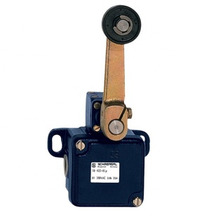 Nuevo interruptor de límite de recorrido Schmersal TD 422-01Y-2512 |   Carcasa de latón, ángulo del brazo oscilante ajustable |   Hecho en Alemania - Product Image 1