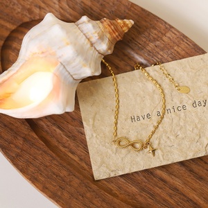 Pulsera Personalizada con Cadena de Cuentas de Acero Inoxidable y Eslabones Chapados en Oro con Símbolo de Infinito y Estrella de la Suerte - Product Image 6