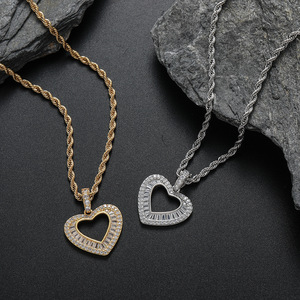 Colgante de corazón vacío sencillo, joyería hip-hop, accesorios, circonita incrustada en cobre, colgante de corazón vacío con cadena. - Product Image 4