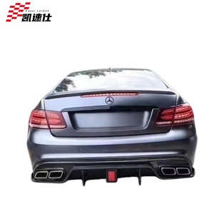 Diffusore Posteriore in Fibra di Carbonio Stile KSUI per MERCEDES BENZ Classe <span class=keywords><strong>E</strong></span> W207 Coupé - Product Image 1