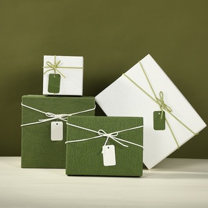 Boîte Cadeau Luxe Rétro Minimaliste Style Frais et Vert Matcha pour Cosmétiques, Anniversaire, Robe, Rituels – Emballage Élégant - Product Image 1