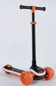 Trottinette à 3 roues pour enfants, noir et orange, avec guidon réglable, direction par gravité et grandes roues en PU à turbine, pour les tout-petits - Product Image 1