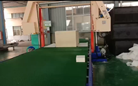 Machine de découpe et de fendage horizontale à aspiration sous vide pour éponges et mousse TDSA-2150, avec convoyeur à bande souple
