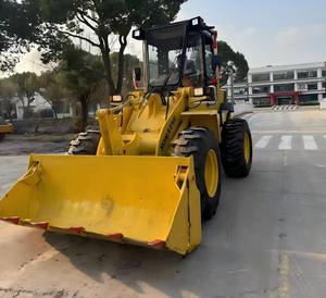 Cargadora de Ruedas Komatsu WA100 Usada Original a Precio Económico, Gran Capacidad en Buenas Condiciones - Product Image 1