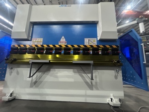 JNFS Láser 39% de Descuento 160T/3200 Prensa Plegadora Hidráulica CNC para Chapa Metálica con Sistema Eston E21 - Product Image 4