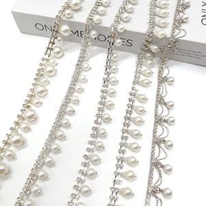 Garniture en strass et pompons de perles pour la décoration de robes de mariée et de cérémonie, accessoires de coiffure et chapeaux faits main DIY, en stock - Product Image 1