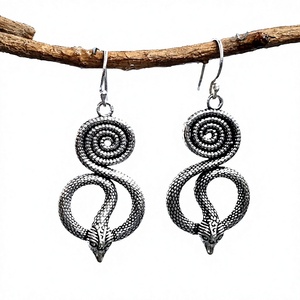 Boucles d'oreilles serpent surdimensionnées or et argent pour femme, style punk gothique, bijoux d'oreille fantaisie, cadeaux pour filles, fêtes et festivals - Product Image 2