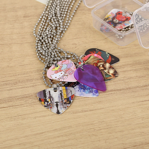 Nuova Collana di Moda con Plettri per Chitarra Personalizzati con Motivo '<span class=keywords><strong>Roll</strong></span> 'n <span class=keywords><strong>Rock</strong></span>' - Gioielli Unici <span class=keywords><strong>e</strong></span> Accattivanti - Product Image 3