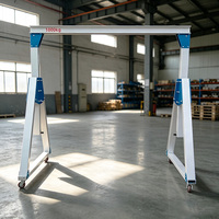 Grue à portique mobile manuelle en aluminium KINO CRANES de 1,5 tonne à portée réglable avec une hauteur de levage de 5 m