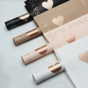 Papel de embalaje de flores con diseño de corazón de flores, papel de regalo hecho a mano, papel mate de plástico translúcido impermeable con lámina dorada, para floristería - Product Image 2