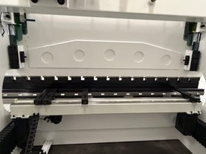 Prensa Plegadora CNC de Alta Precisión de 170 Toneladas Totalmente Automática |   Máquina Electrohidráulica para Doblar Láminas de Aluminio LIANGJI LPA-170T/6000 - Product Image 6