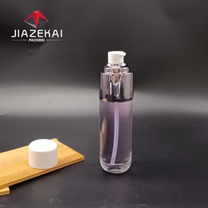 Ensemble de soins de la peau Bouteille en verre vide transparente de 120ml pour lotion <span class=keywords><strong>Essece</strong></span> et pompe Matériau d'emballage cosmétique Logo imprimable - Product Image 2