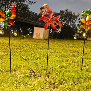 Flamingo et grenouille moulin à vent décoratif fer artisanat plug-in métal jardin pelouse ornement - Product Image 4