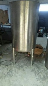 Equipo de Fermentación de Vino Semiautomático con Controles PLC Integrados en Plataforma de Procesamiento de Acero Inoxidable, Compatible con Jarabe - Product Image 6