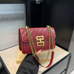 Bolso <span class=keywords><strong>de</strong></span> Hombro Acolchado <span class=keywords><strong>de</strong></span> Moda para Mujer, Bolso Bandolera Cuadrado Pequeño con Cierre Dorado en Cuero PU Negro, Rosa, Marrón y Rojo - Product Image 1
