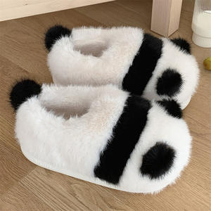 XIXITIAO Pantoufles d'automne et d'hiver pour femmes, pantoufles en peluche pour enfants, grandes chaussures d'animaux vache, pantoufles d'intérieur moelleuses pour filles - Product Image 5