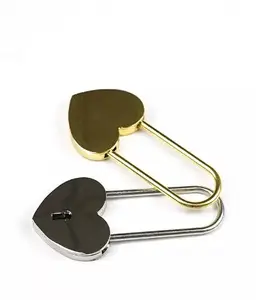 中国制造商定制服务锌合金圆筒心形锁金属装饰爱心锁带钥匙