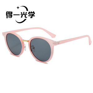 Women <b>Sunglasses</b> Black Frame Pc Lens Uv400 Protection Type 3 Sunshades - Product Image 4