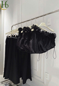 Ensemble pantalon et haut asymétrique noir à volants, sans manches, style décontracté chic, en mousseline (mélange de polyester), coupe ample, 2 pièces, respirant - Product Image 2