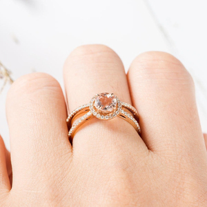 Anello Creativo a Linee Incrociate per Donne, Gioiello da Dito Scintillante e alla Moda - Product Image 2