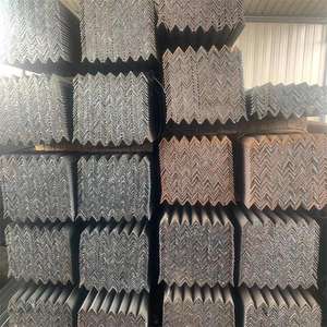 Q235 Q345b Acier à angle équilatéral laminé à chaud MS Q235 Structure en acier à angle <span class=keywords><strong>Dimensions</strong></span> Acier à angle galvanisé - Product Image 6